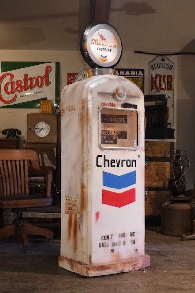 pompe a essence ancienne Chevron 